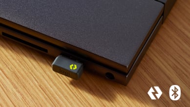 連接到筆記型電腦的 Logi Bolt USB 接收器